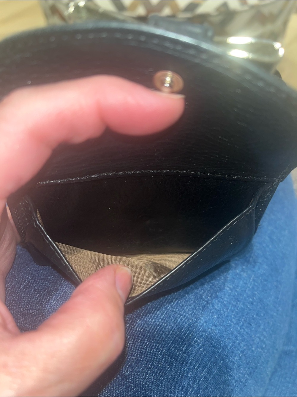 Chloe Bow Wallet - Picture 9 of 10
